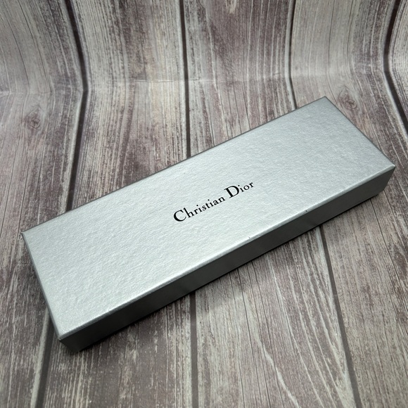 NEW DIOR CD Logo Necklace Gold NIB - Picture 13 of 14